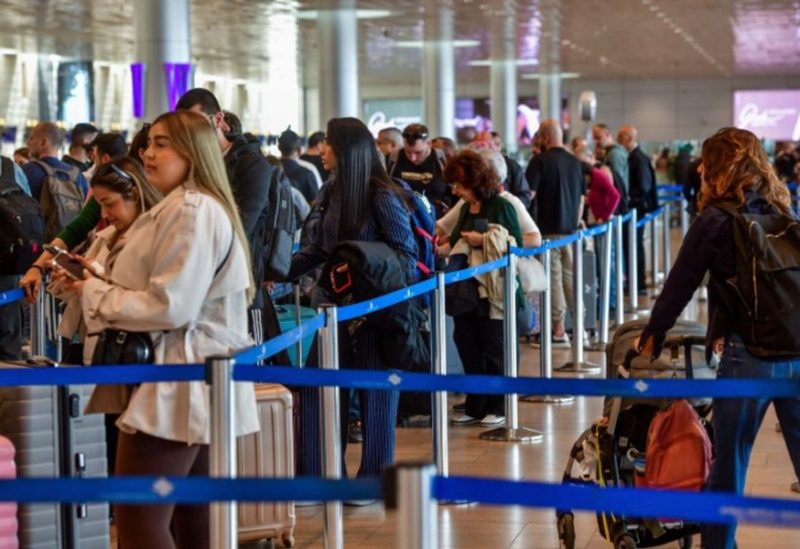 إسرائيليون عالقون بالخارج بسبب تعطل الطيران إلى تل أبيب