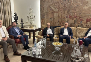 اجتماع في دارة رئيس تيار الكرامة النائب فيصل كرامي في طرابلس