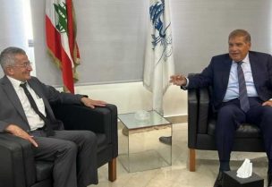 وزير المال في حكومة تصريف الأعمال يوسف الخليل ورئيس ومدير عام إدارة حصر التبغ والتنباك اللبنانية (الريجي) ناصيف سقلاوي