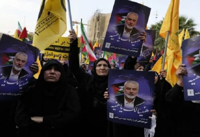 انطلاق مراسم تشييع هنية في طهران (أسوشيتد برس)