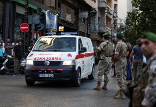 نقل الجرحى للمستشفيات بعد حادثة تفجير أجهزة البايجرز