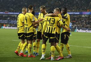 فرحة لاعبي بروسيا دورتموند الألماني