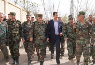 بشار الأسد وبعض قيادة جيشه