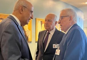 وزير الخارجية والمغتربين عبدالله بوحبيب ونظيره الجزائري أحمد عطاف