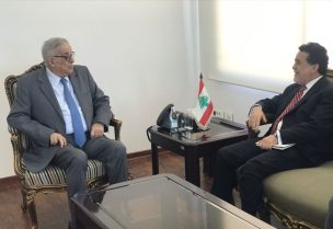 وزير الخارجية عبدالله بو حبيب وسفير التشيلي السيد ماركوس ليتيلير