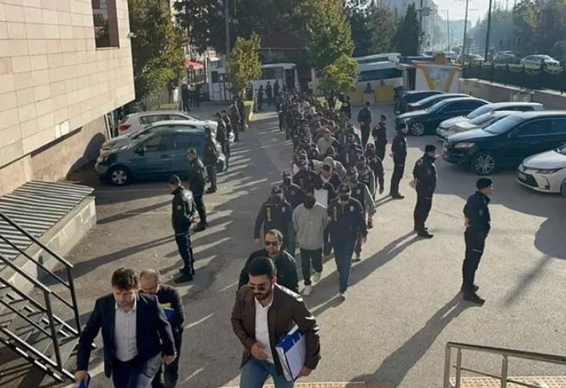 احتجاز 28 من أصل 40 فرداً بشبكة الاحتيال في تركيا