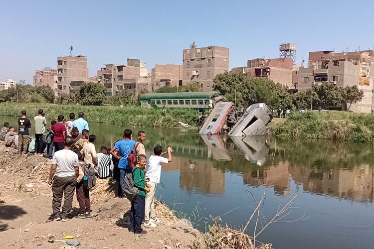 تصادم قطارين في مصر