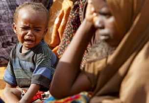 الحرب التي جرت السودان إلى المجاعة