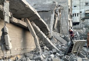 موقع غارة إسرائيلية على منزل في جباليا شمال قطاع غزة 10 نوفمبر/تشرين الثاني 2024. رويترز