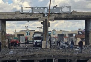 دمار كبير في معبر العريضة الحدودي جراء الغارات الاسرائيلية