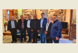عضو المكتب السياسي لحركة "أمل" الدكتور نبيه شمص مع رئيس "لقاء سيدة الجبل" النائب السابق الدكتور فارس سعيد في دارته في بلدة قرطبا