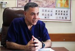 الدكتور حسام أبو صفية، مدير مستشفى كمال عدوان بغزة اعتقله جيش الاحتلال بعد اقتحام المستشفى (مواقع التواصل)
