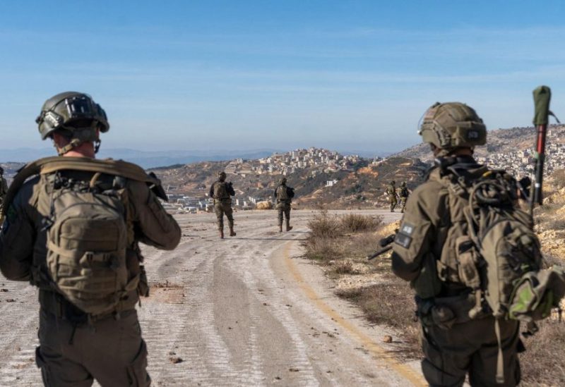 لقطات نشرها الجيش الإسرائيلي يقول إنها تظهر جنوداً إسرائيليين يعملون في مرتفعات الجولان، 11 ديسمبر/كانون الأول 2024. رويترز