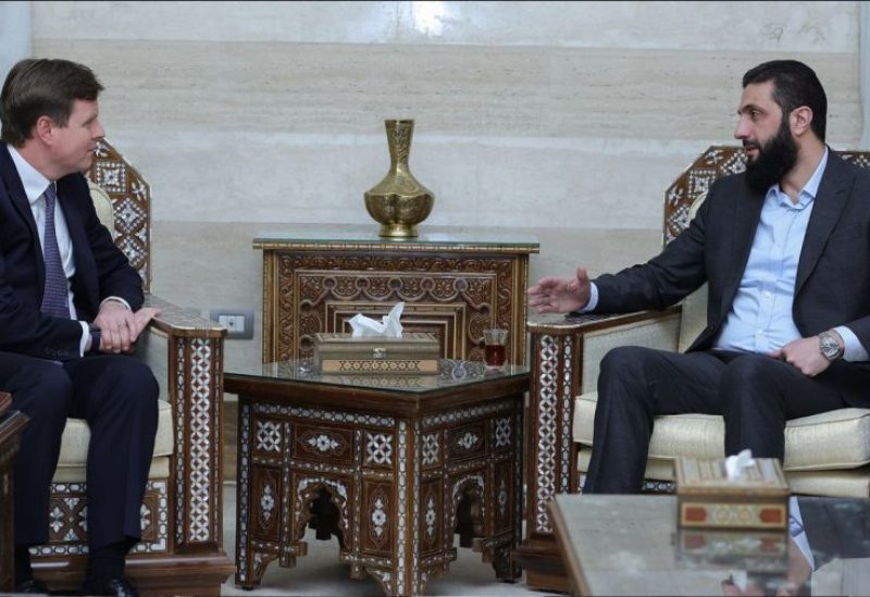 أحمد الشرع وموفد الخارجية البريطانية