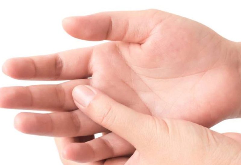 أعراض التواء الإصبع