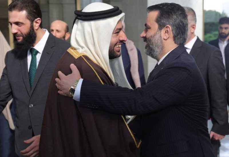 لقاء القائد "أحمد الشرع" ووزير الخارجية السوري مع الوفد القطري برئاسة "محمد بن عبدالعزيز الخليفي" وزير الدولة القطري