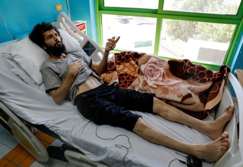 صورة أرشيفية: معزز عبيات أُطلق سراحه من السجون الإسرائيلية، لكن كان يعاني من ندوب عقلية وجسدية - رويترز