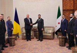 وفد رسمي أوكراني برئاسة وزير الخارجية يلتقي القائد العام في الإدارة السورية الجديدة، أحمد الشرع، في العاصمة السورية دمشق