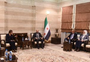 محمد البشير، اليوم السبت، مع رئيسة اللجنة الدولية للصليب الأحمر ميريانا سبولياريتش - سانا