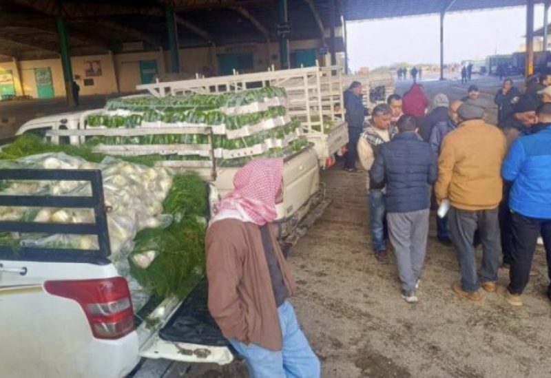"سوق العارضة الأردني يفتح أبوابه لتصدير الخضار والفواكه إلى سوريا"