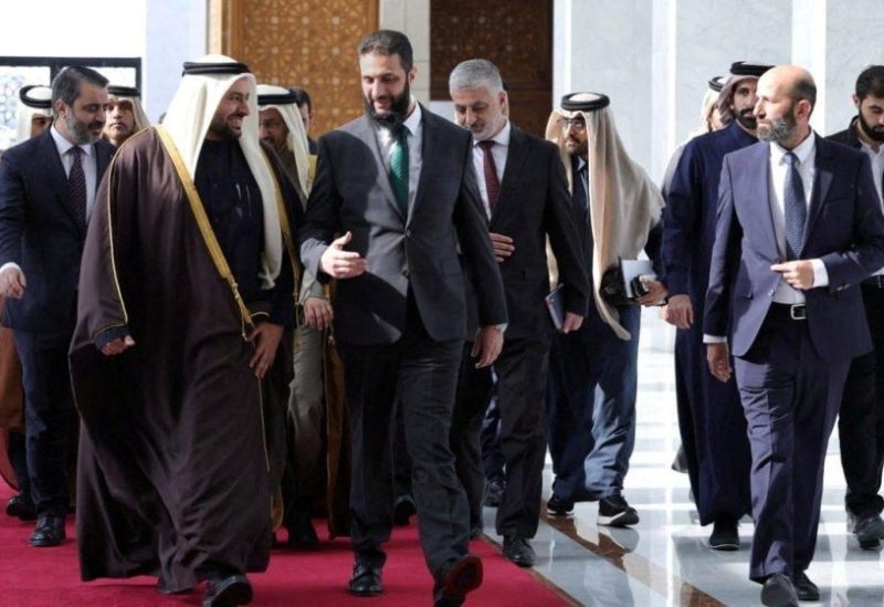من اللقاء الذي جمع وزير الدولة القطري محمد بن عبد العزيز الخليفي مع القائد العام للإدارة السورية الجديدة أحمد الشرع، في دمشق، سوريا، 23 ديسمبر/كانون الأول 2024. رويترز
