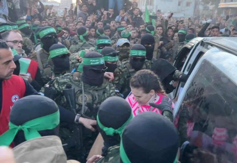 الإفراج عن القسم الأول من الأسرى الإسرائيليين كجزء من وقف إطلاق النار وصفقة تبادل الرهائن والأسرى بين حماس وإسرائيل. 19 كانون الثاني/يناير 2025 رويترز