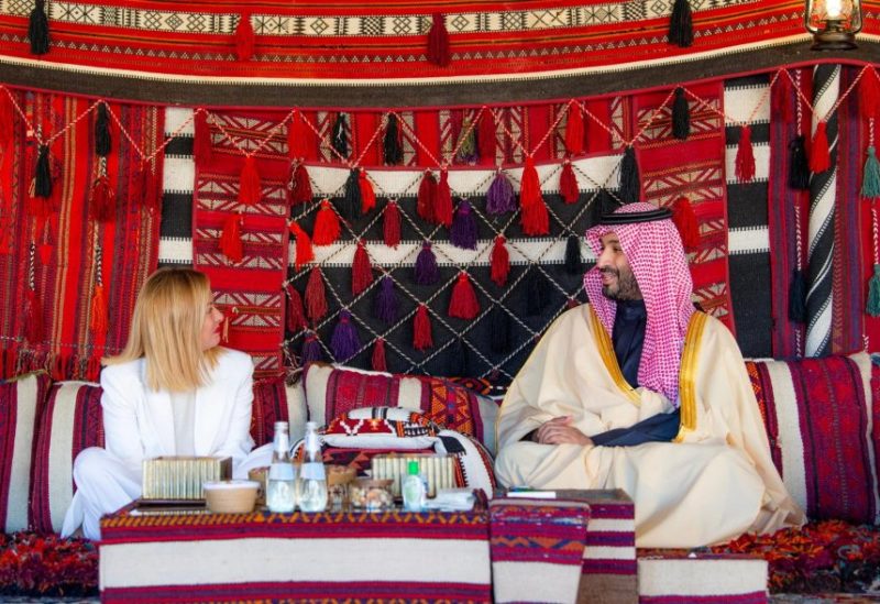 ولي العهد السعودي الأمير محمد بن سلمان آل سعود يلتقي رئيسة وزراء إيطاليا جيورجيا ميلوني في العلا، المملكة العربية السعودية، 26 يناير/كانون الثاني 2025. وكالة الأنباء السعودية لرويترز