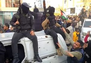 قوات الشرطة في غزة (الجزيرة)