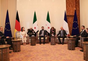 وزير الخارجية الفرنسي جان نويل بارو، ونظيرته الألمانية أنالينا بيربوك، والقائد أحمد الشرع