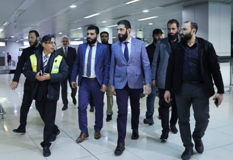 الشرع يتفقد مطار دمشق الدولي في اليوم الأول لإعادة تشغيله