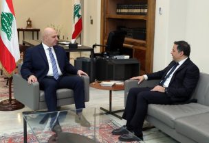 حاكم مصرف لبنان بالإنابة وسيم منصوري و الرئيس جوزاف عون