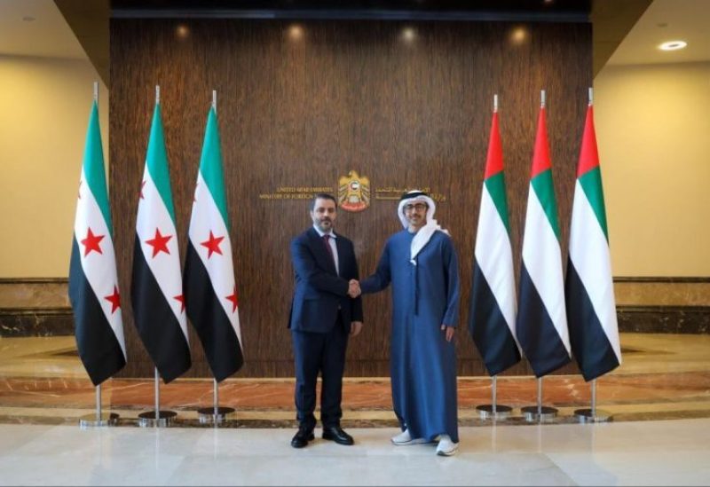 الشيخ عبد الله بن زايد آل نهيان، نائب رئيس مجلس الوزراء وزير الخارجية الإماراتي، وأسعد الشيباني وزير الخارجية في الحكومة السورية الانتقالية
