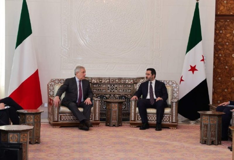 وزير الخارجية السوري أسعد الشيباني يستقبل وفد الجمهورية الإيطالية برئاسة وزير الخارجية الإيطالي انطونيو تاياني في قصر الشعب بدمشق
