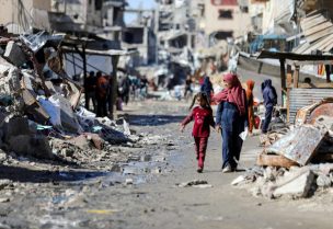 الفلسطينيون يناشدون المساعدة في إيوائهم بغزة