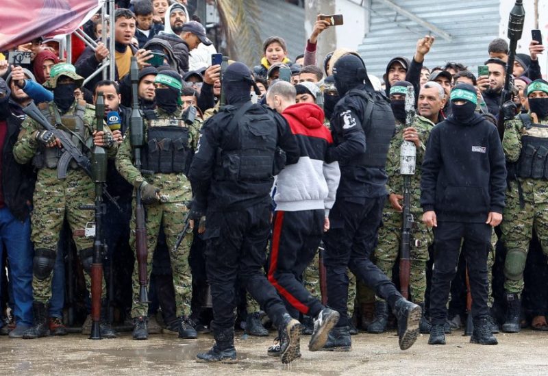 صفقة تبادل الرهائن والأسرى بين حماس وإسرائيل. رويترز