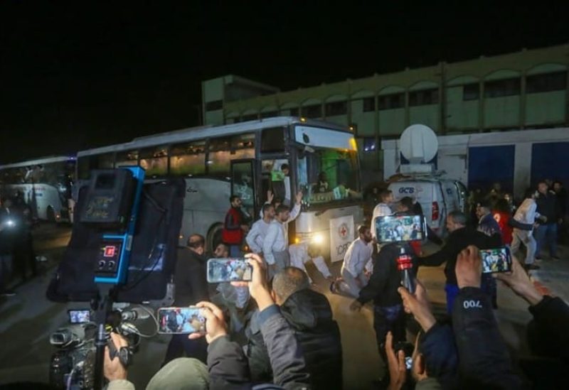 صفقة تبادل الرهائن والأسرى بين حماس وإسرائيل. رويترز