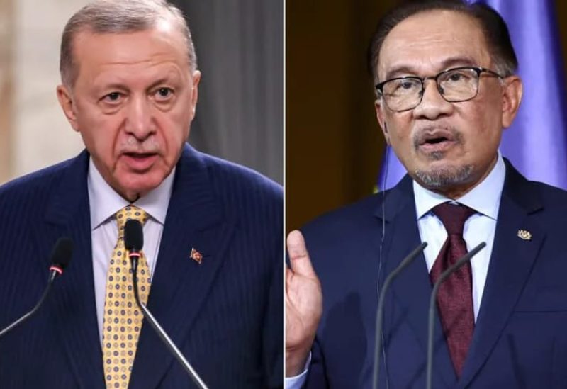 رئيس الوزراء الماليزي أنور إبراهيم (يمين) وأردوغان