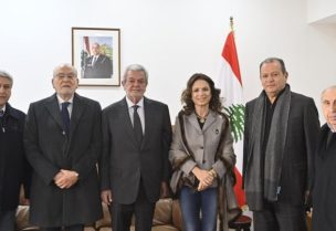 وزيرة السياحة لورا الخازن لحود استقبلت، في مكتبها، في الوزارة، وفدا من اتحاد جمعيات السياحة والفنادق في لبنان برئاسة رئيس الاتحاد نقيب أصحاب الفنادق بيار الأشقر.