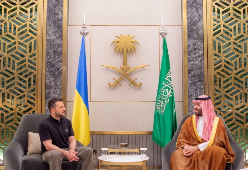 لقاء ولي العهد الأمير محمد بن سلمان مع الرئيس الأوكراني فولوديمير زيلينسكي في السعودية - رويترز