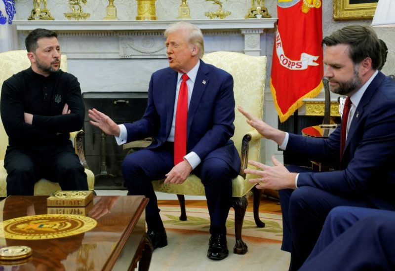 الرئيس الأمريكي دونالد ترامب يلتقي بالرئيس الأوكراني فولوديمير زيلينسكي بحضور نائب الرئيس الأمريكي جيه دي فانس في البيت الأبيض