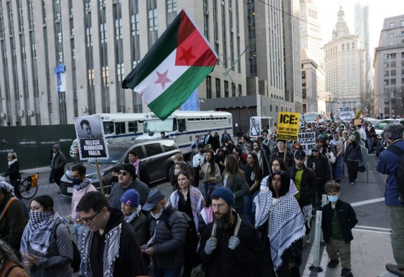 مظاهرة في أعقاب اعتقال محمود خليل في جامعة كولومبيا في مدينة نيويورك. رويترز