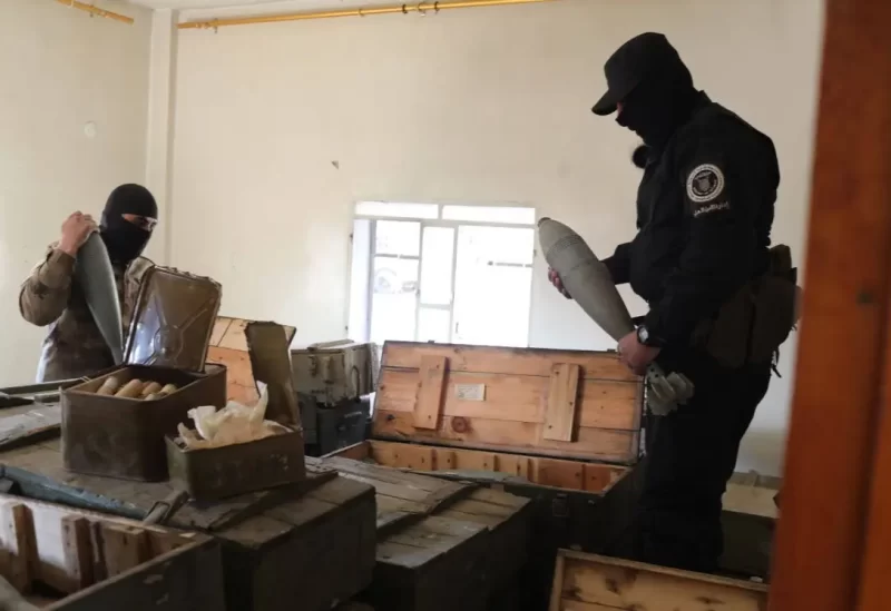 الأمن السوري يضبط مستودع أسلحة
