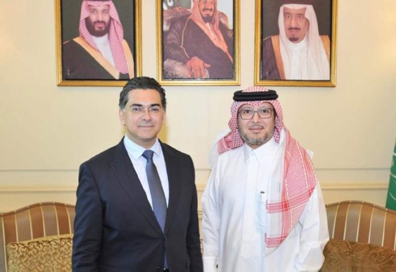 سفير خادم الحرمين الشريفين لدى لبنان وليد بن عبد الله بخاري يستقبل وزير الإعلام بول مرقص