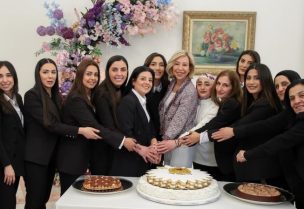 اللبنانية الاولى نعمت عون تحتفل في قصر بعبدا بمناسبة عيد الام مع الأمهات العاملات في المديرية العامة لرئاسة الجمهورية