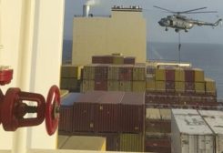 إيران تحتجز سفينتين في الخليج