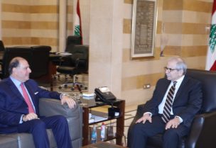 رئيس مجلس الوزراء الدكتور نواف سلام وحاكم مصرف لبنان الجديد كريم سعيد