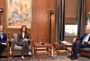 من اللقاء الذي جمع الرئيس نبيس بري بمورغان أورتاغوس خلال زيارة سابقة قامت بها نائبة المبعوث الرئاسي الأميركي الخاص للشرق الأوسط الى لبنان