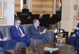 رئيس مجلس الوزراء نواف سلام، في السراي الحكومي، المستشار الاقتصادي للمبعوث الرئيس الفرنسي الى لبنان جاك دو لا جوجيه