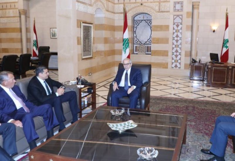 الرئيس نواف سلام مع وفد شركة المحاماة الأميركية