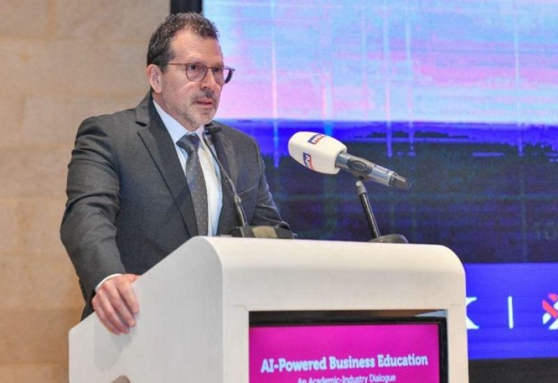 وزير المهجرين ووزير الدولة لشؤون التكنولوجيا كمال شحادة